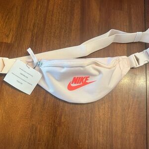 Nike Heritage Guava Ice Women’s Waist Pack Brand New With Tags
